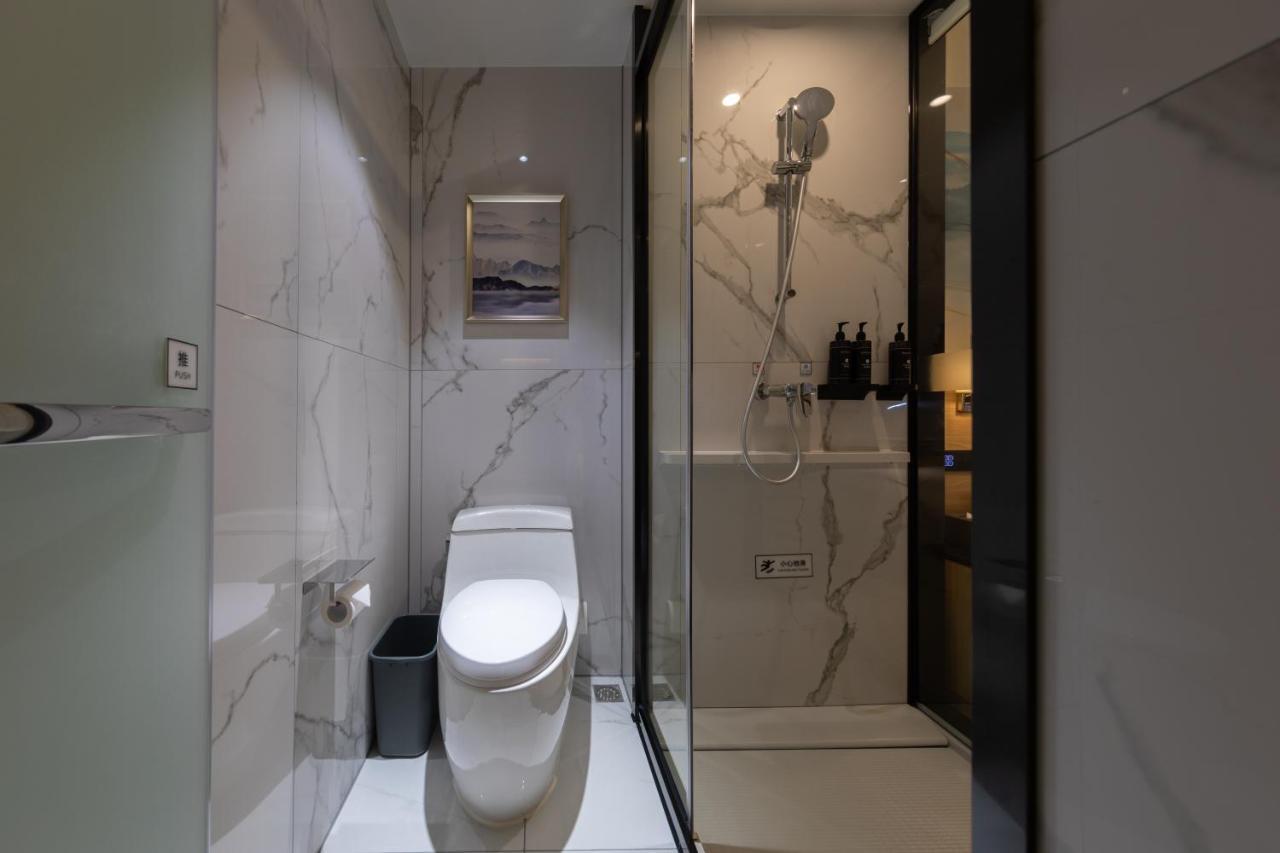 Ausotel By Argyle Baiyun International Airport Renhe Metro Exit B 广州 外观 照片